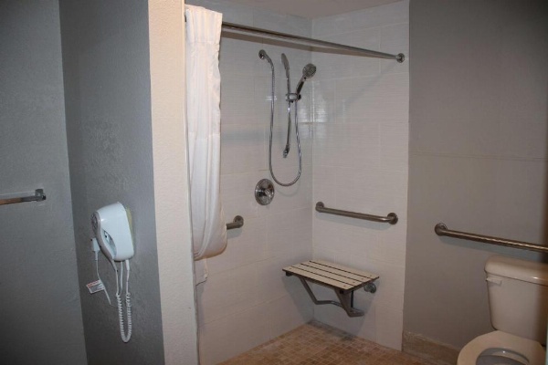 Boca Suites Deerfield Beach, SureStay Collection by BW image 12